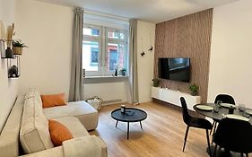 Stylisches Apartment In Zentraler Lage Mit Balkon